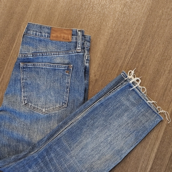 Madewell The High-Rise Slim Boyjean Knee-Rip Edition Blue, Size 28 - Picture 8 of 11